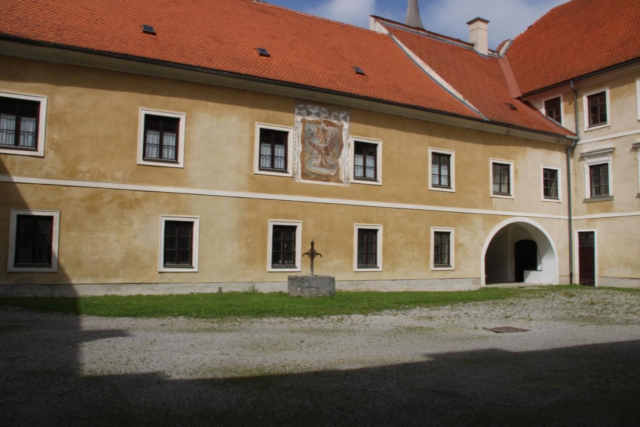 Hotel Im Stift Neuberg Neuberg an der Mürz Eksteriør billede